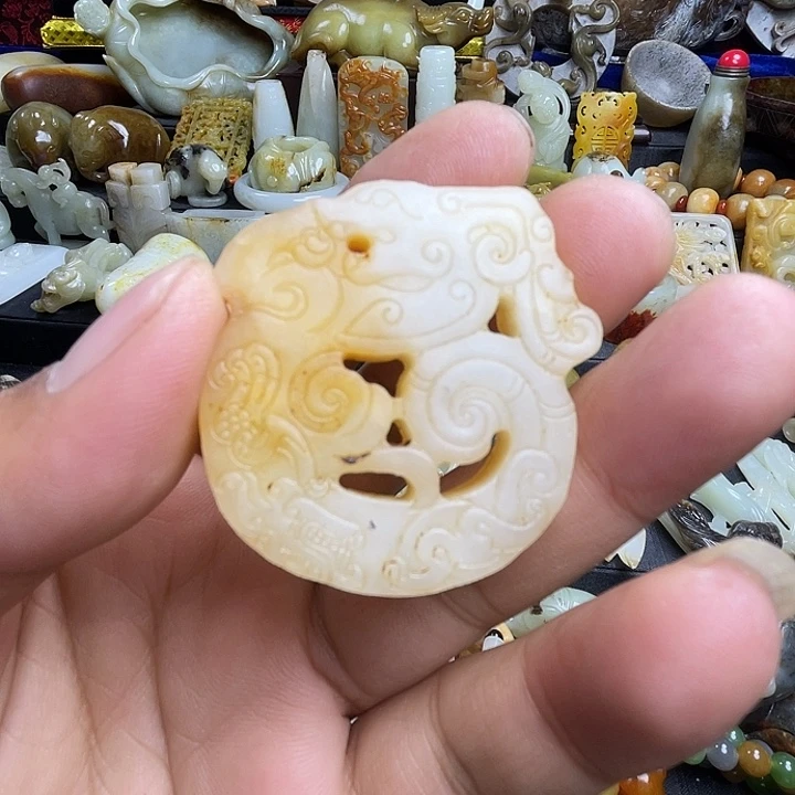 颈饰未镶嵌和田玉