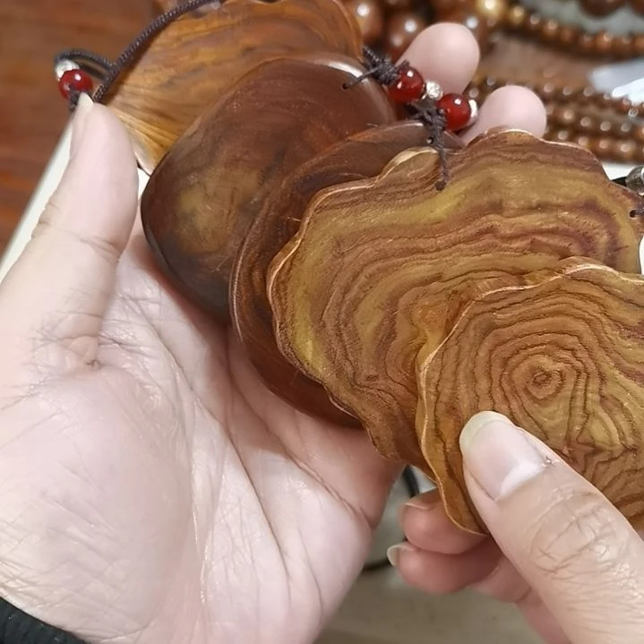 黄花梨/降香黄檀吊坠脖挂随形牌子