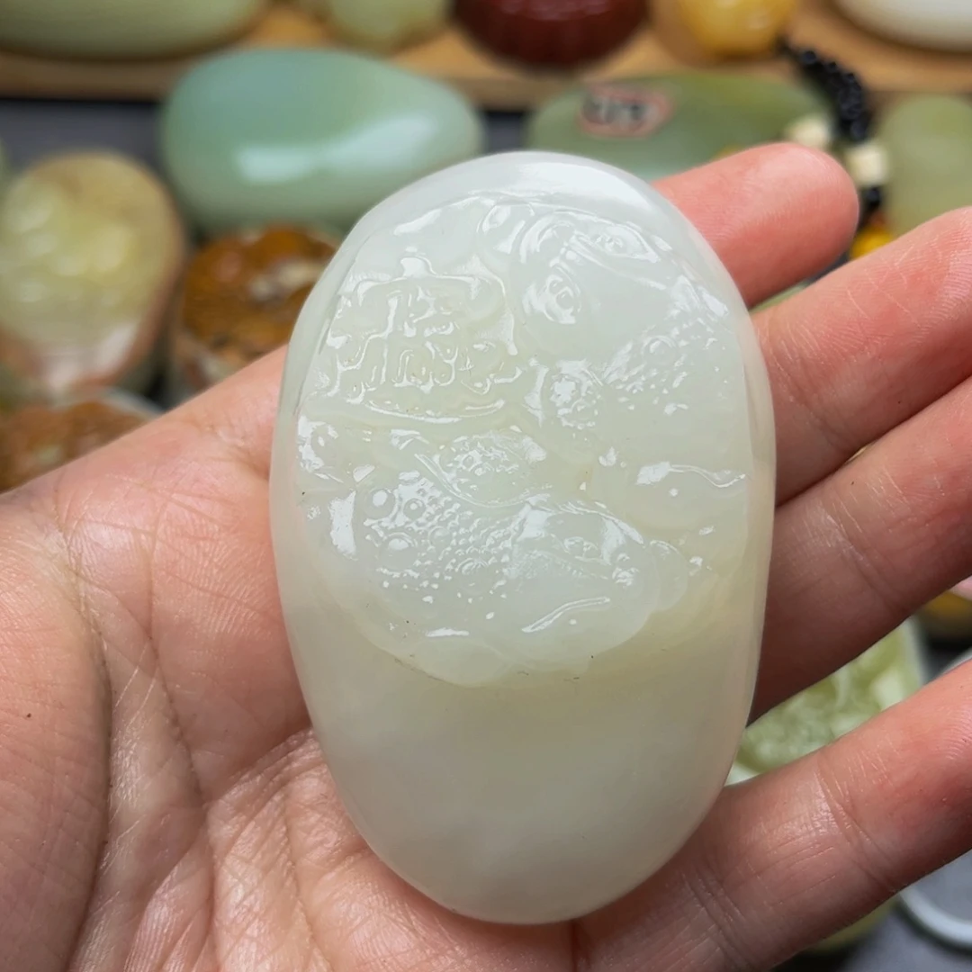 石材方解石手把件金蟾