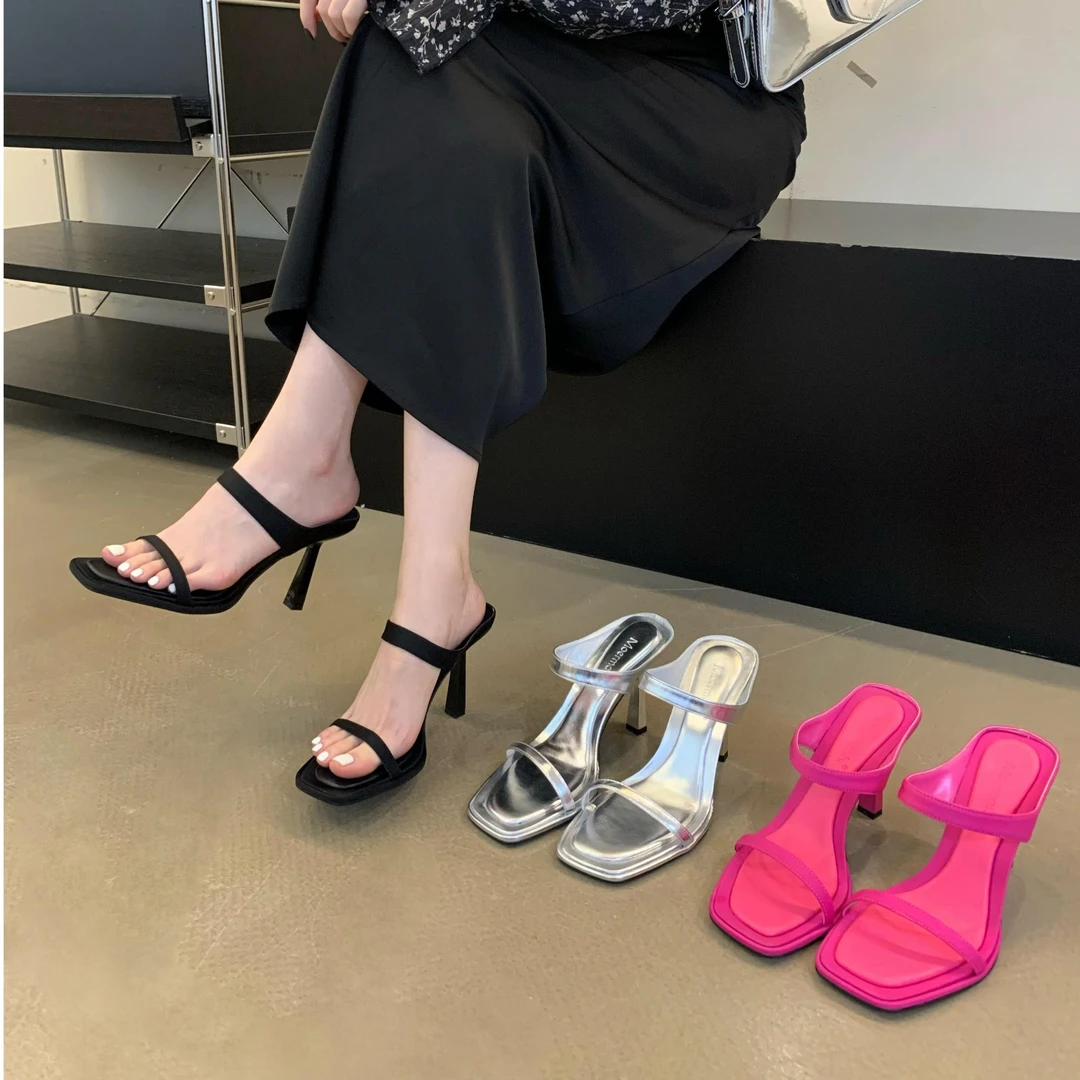 银色方头高跟凉鞋女2025年春夏新款性感一字带细跟高级感露趾凉拖