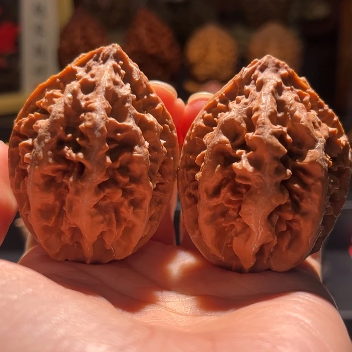 文玩核桃吊坠九式焱龙81