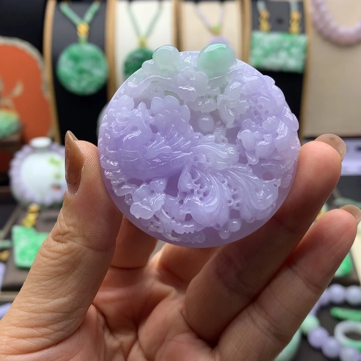 翡翠未镶嵌吊坠(赠链)