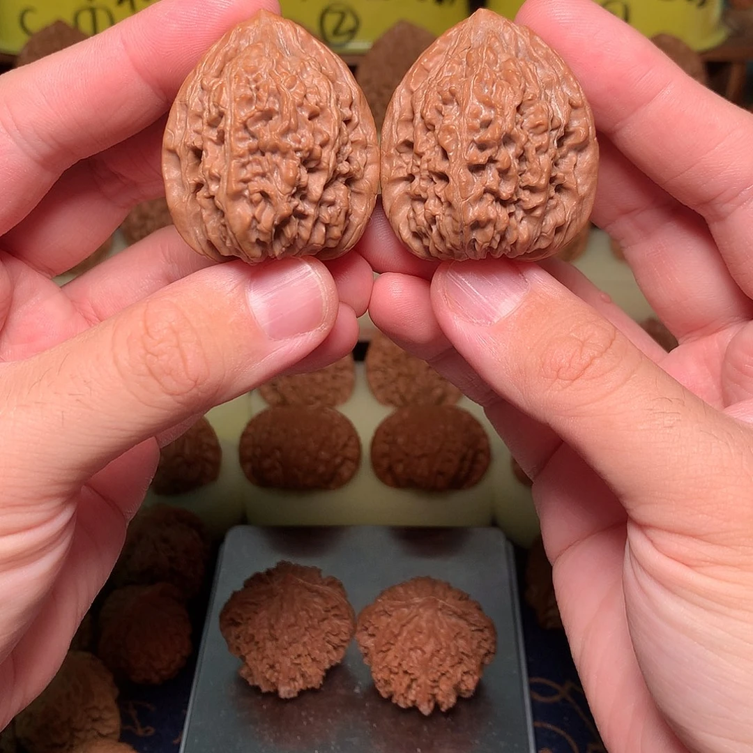 Y***n文玩核桃吊坠38秦岭野生秦江石