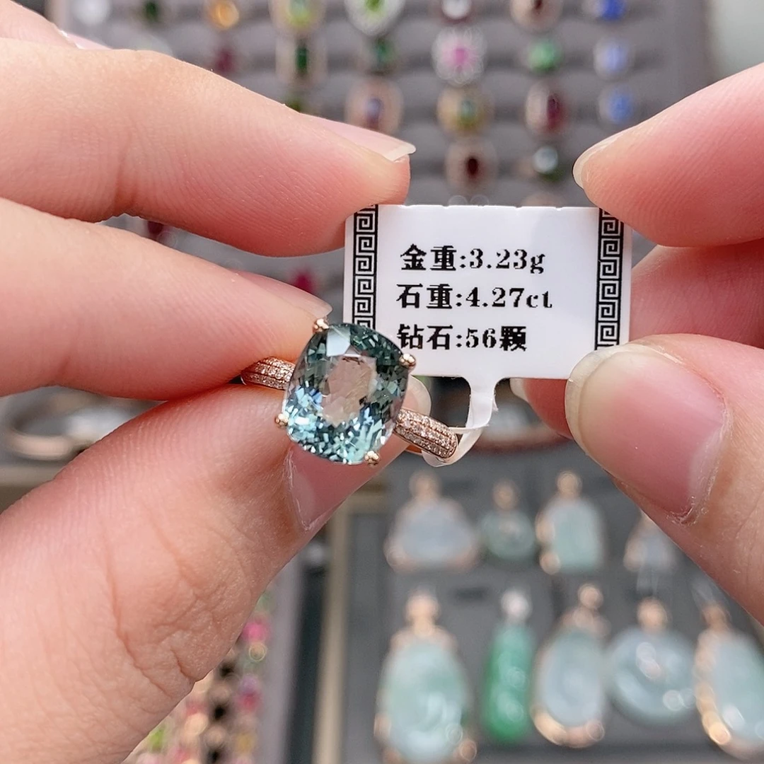 18K金镶嵌戒指碧玺4.27。