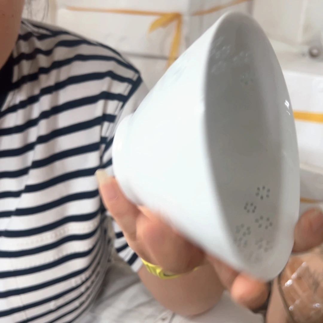 瓷白玲珑太阳花饭碗4个