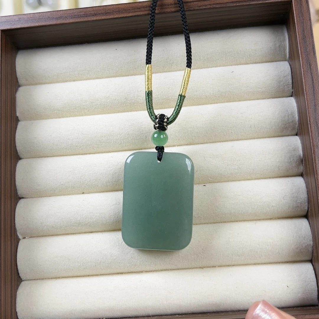 东陵石未镶嵌项链