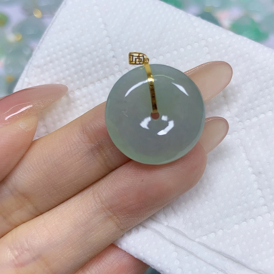 颈饰18K金镶嵌翡翠挂件