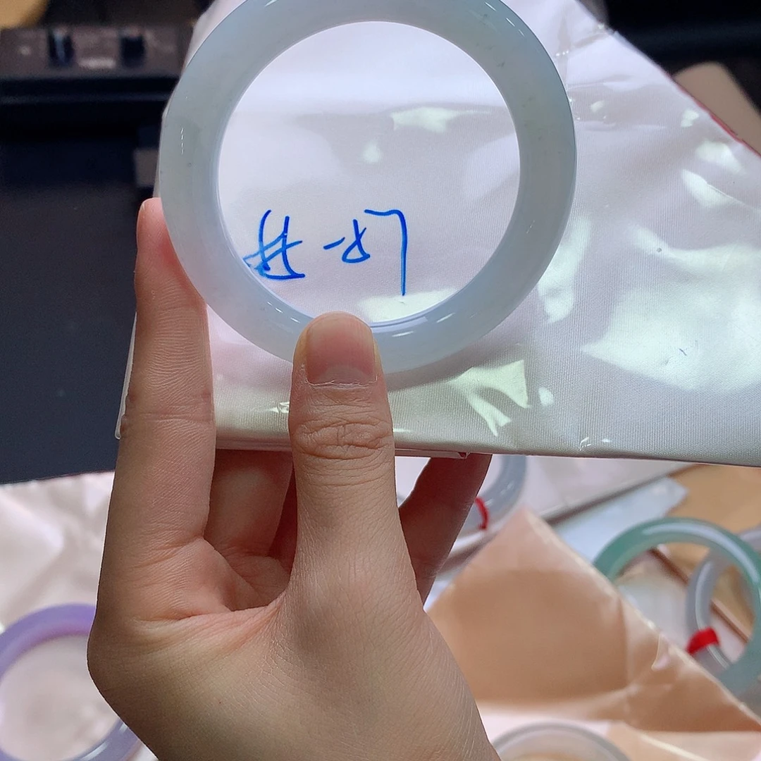 翡翠未镶嵌手镯翡翠