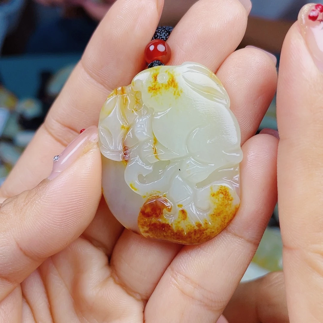 颈饰未镶嵌和田玉