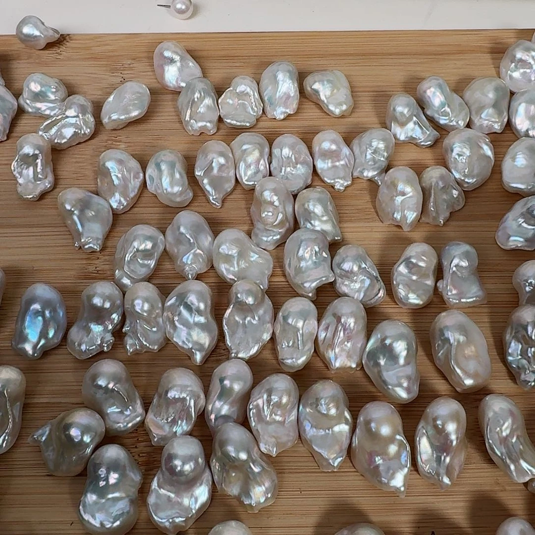 顺***利颈饰淡水珍珠合金