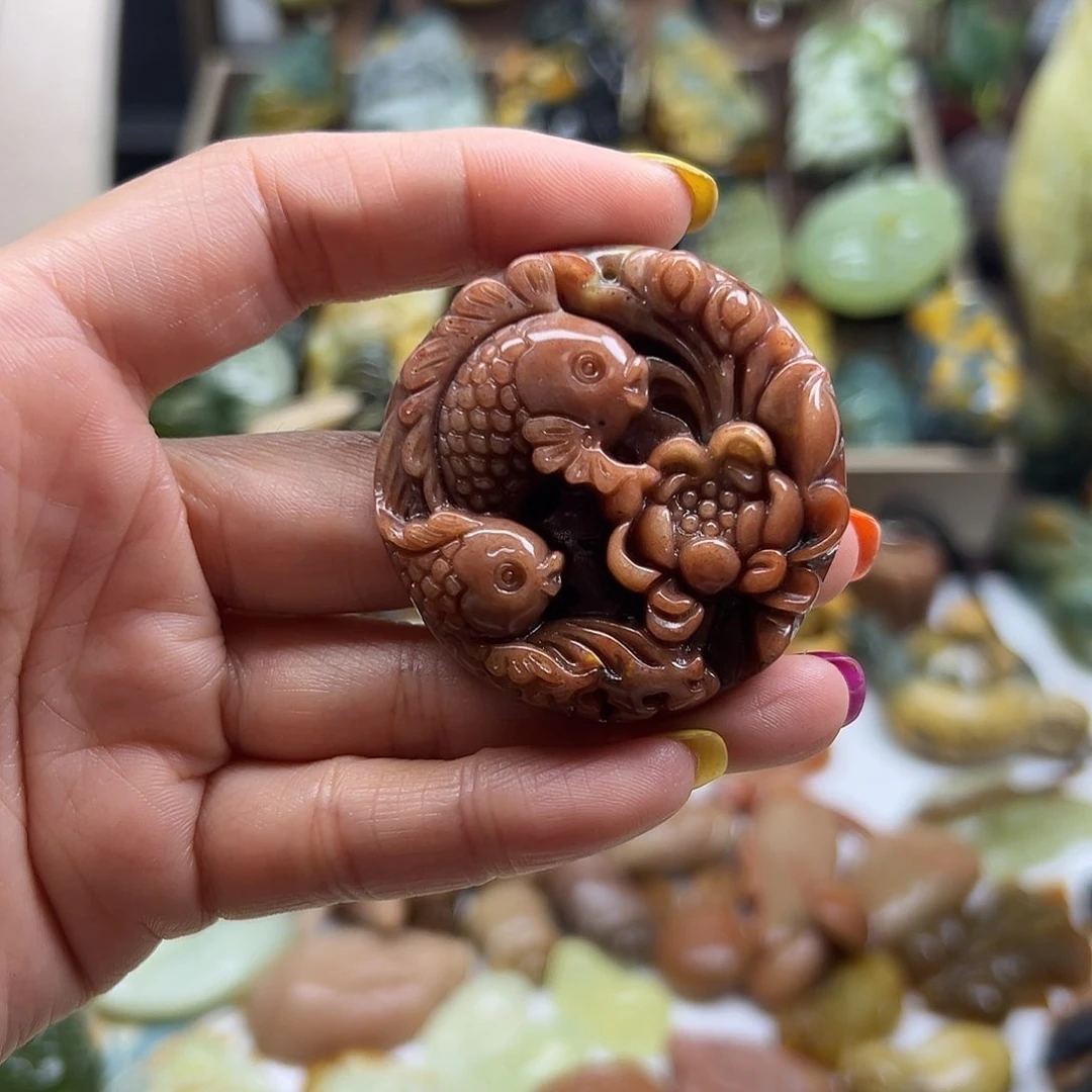 岫玉未镶嵌颈饰司*辽阳红双鱼莲花