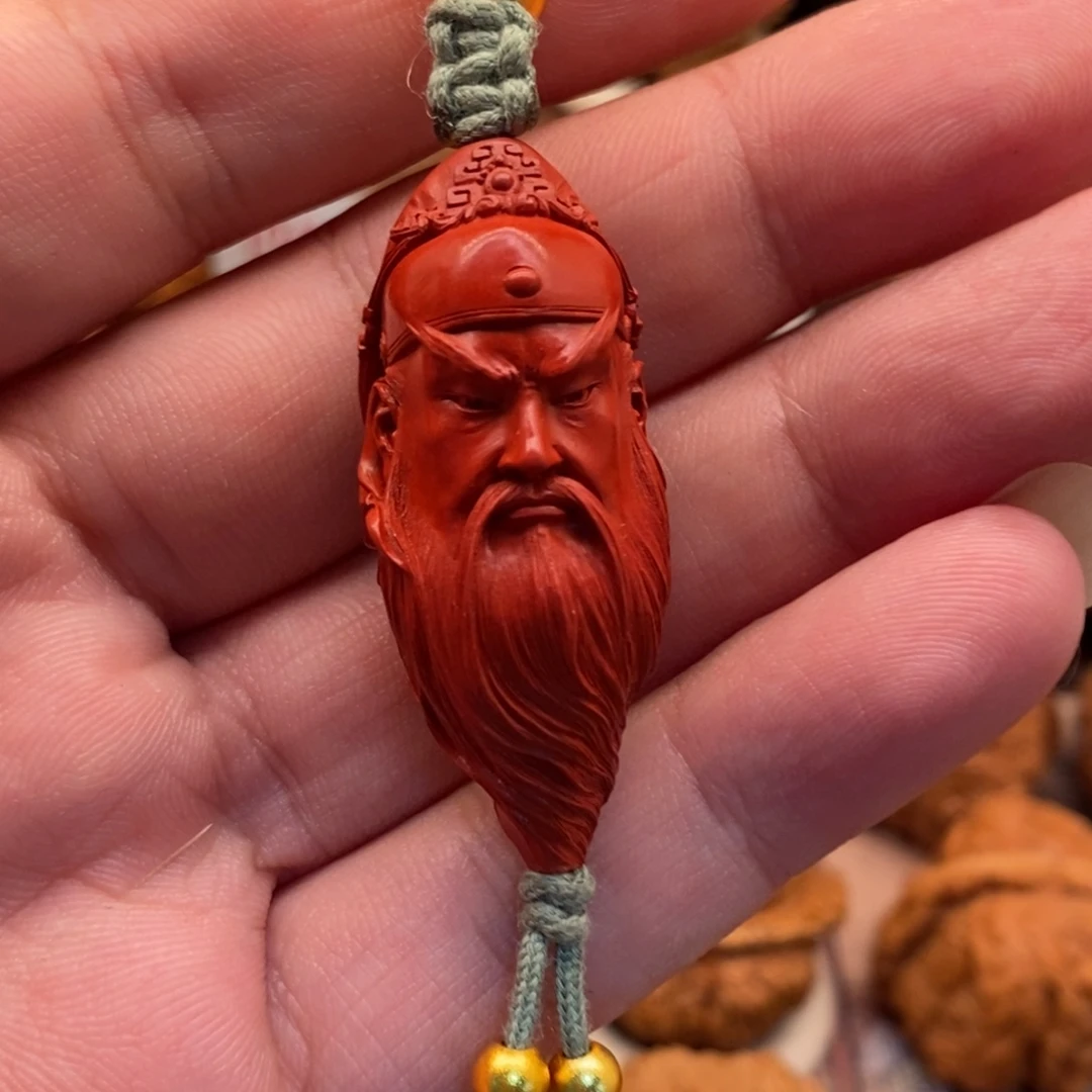 崂***鸭核桃把件朱砂关公