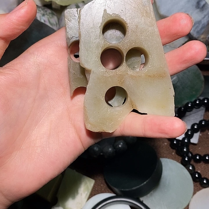 和田玉（糖玉）未镶嵌珠宝半成品