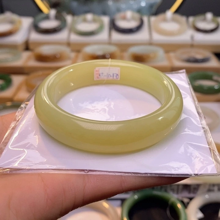 和田玉手镯未镶嵌56