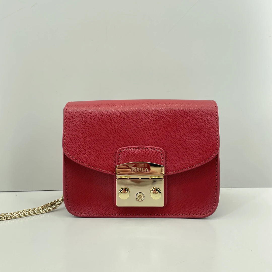 95新 FURLA/芙拉 红色小方包16*13*8cmE021501