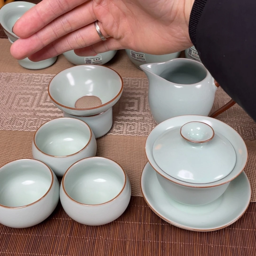 瓷片。。。。。。。。。。。。。。