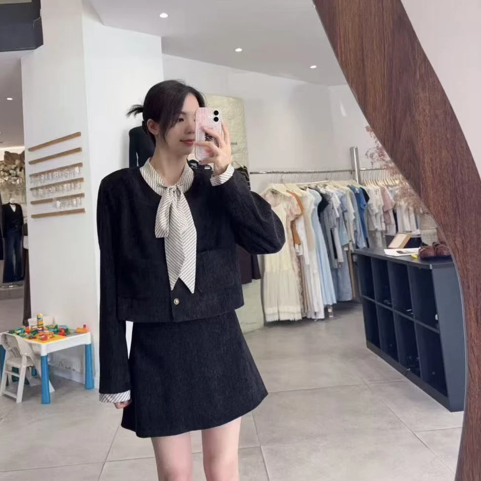 ODUOER【实体同款】式设计感小众复古蝴蝶结系带短外套与半身裙套装