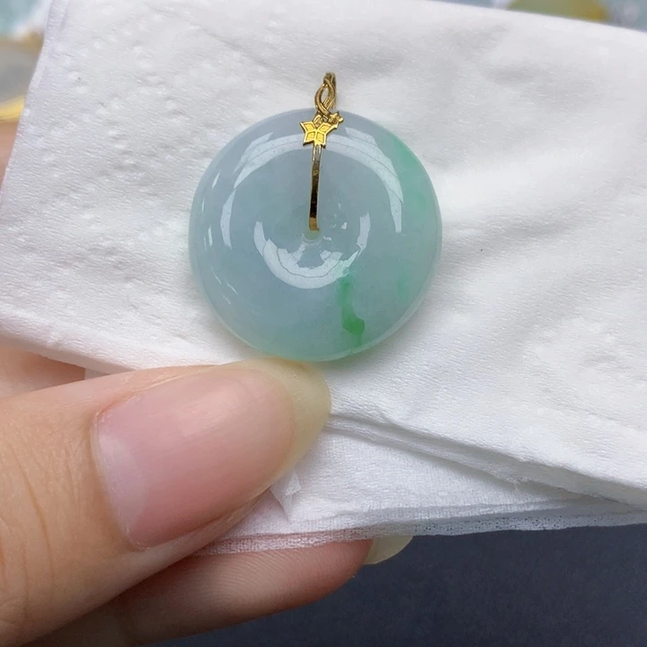 颈饰18K金镶嵌翡翠