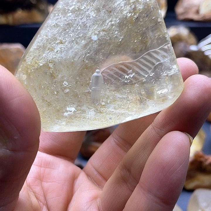 水晶摆件未镶嵌北**光