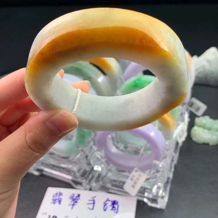 未镶嵌手镯定制翡翠