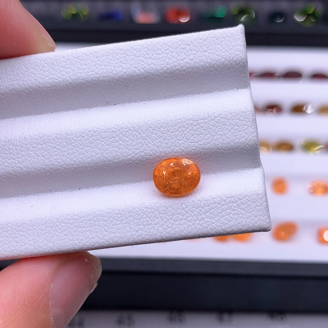 石榴石（芬达石）珠宝半成品未镶嵌