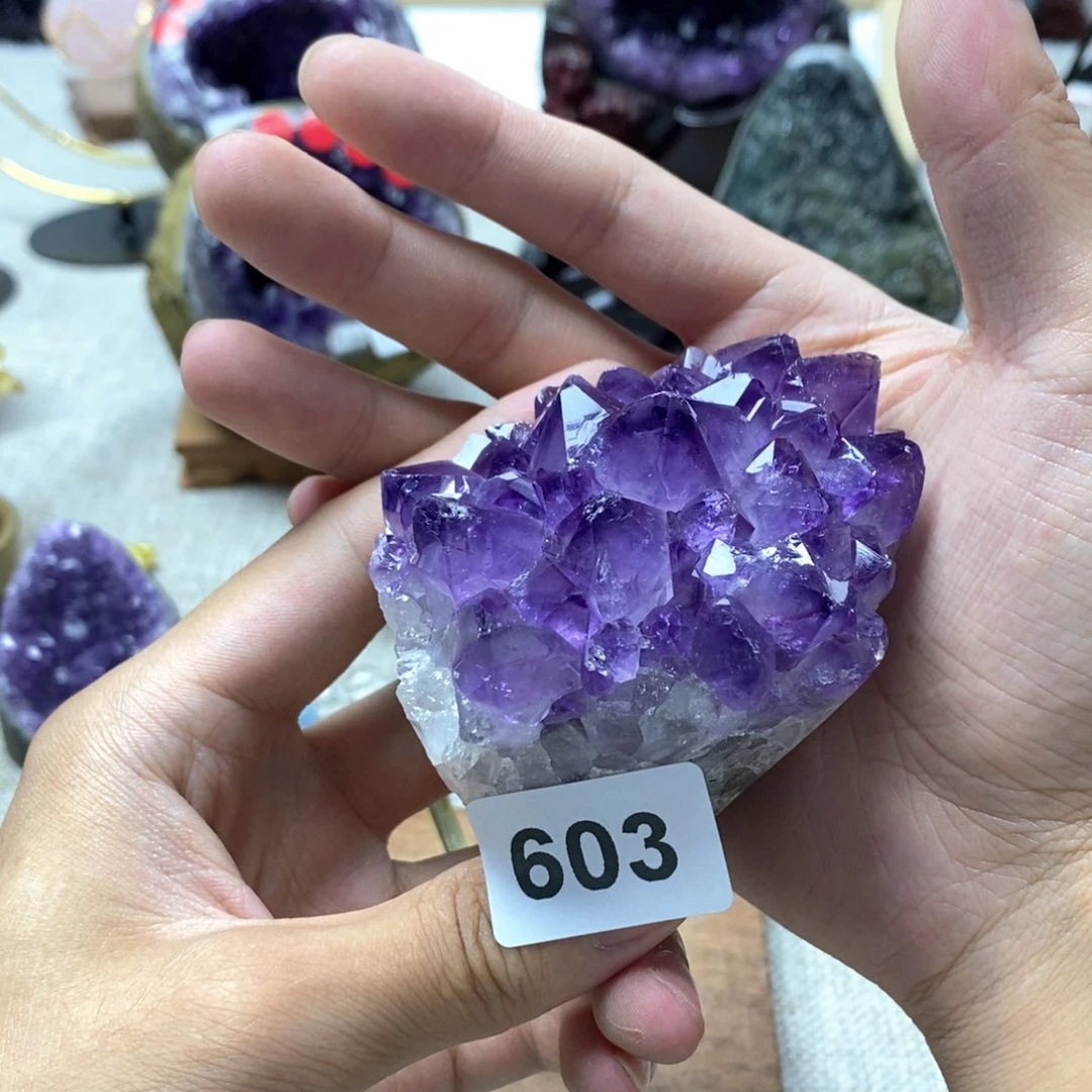 未镶嵌水晶大型摆件（非配饰）