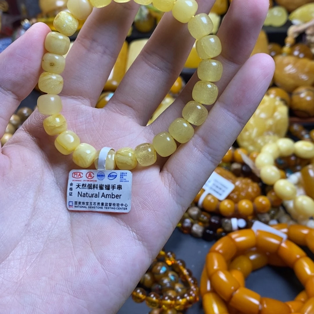 未镶嵌琥珀珠宝奇石