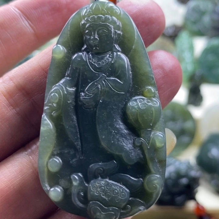 和田玉未镶嵌颈饰