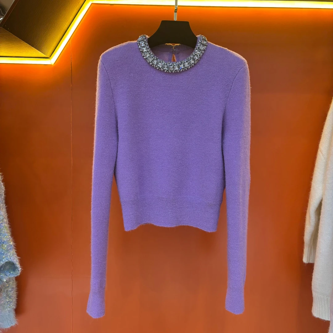 <猪猪出品>红人上新网红轻奢时尚百搭紫色圆领镶钻秋冬针织套头