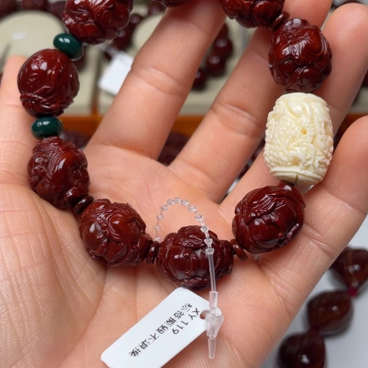 橄榄核手串风***滴包浆玉化