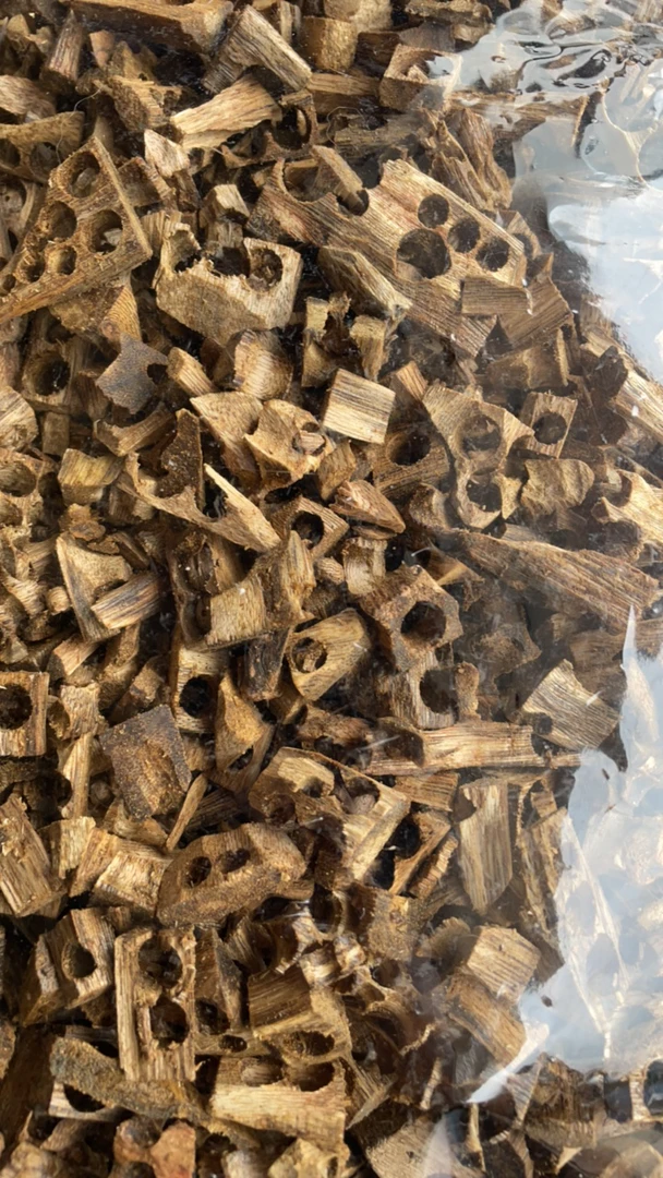 奇楠沉香勾丝碎屑30克多样性发1