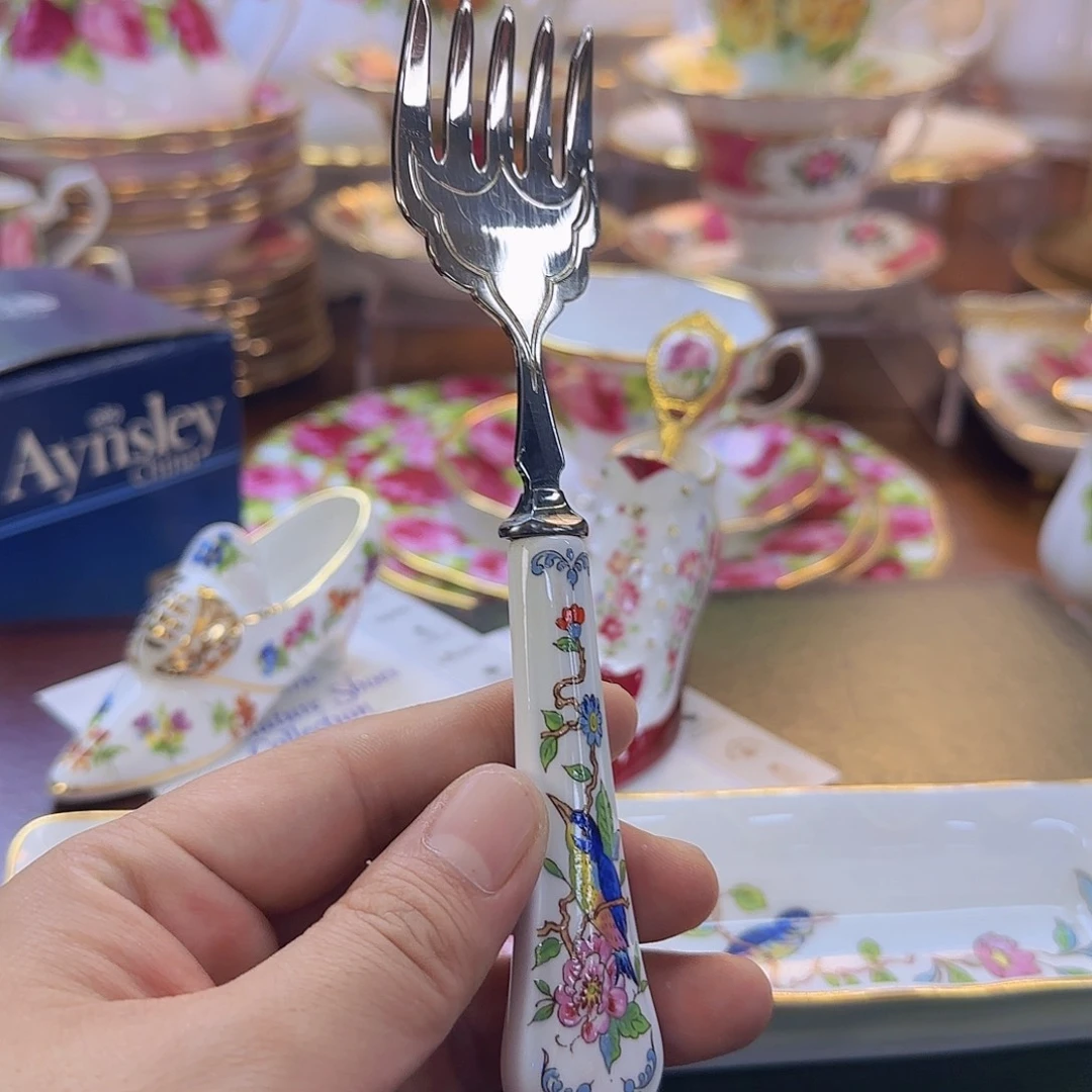 摆件欧洲瓷器收藏展览瓷器咖啡杯