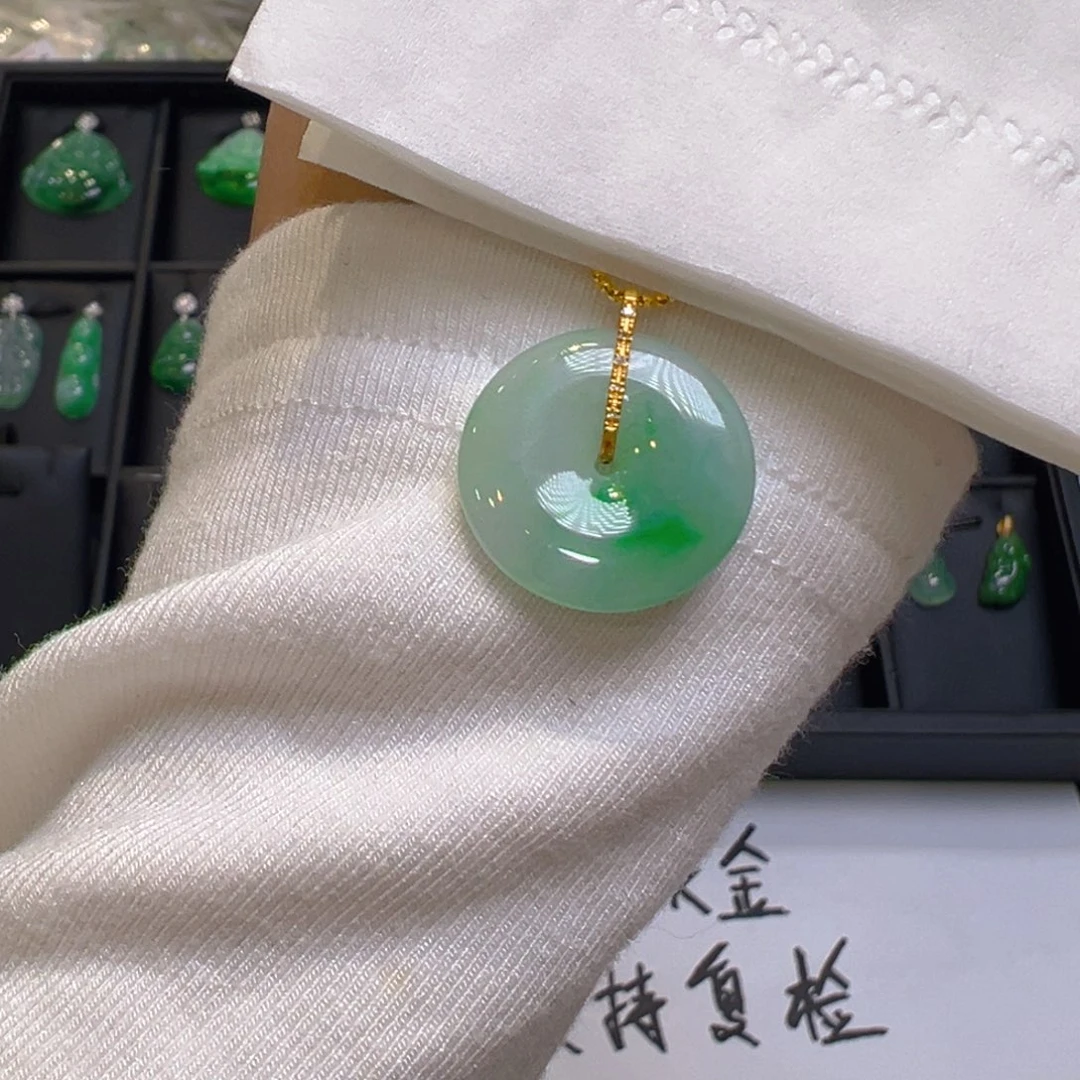 翡翠18K金镶嵌吊坠(不含链)