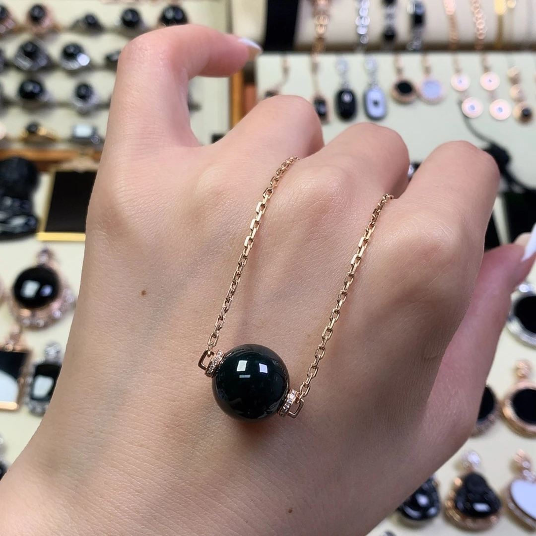 翡翠18K金镶嵌套链墨翠