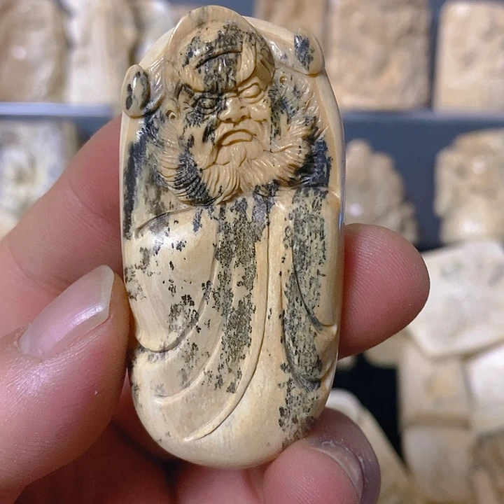 不*道天然猛犸牙雕刻残次品