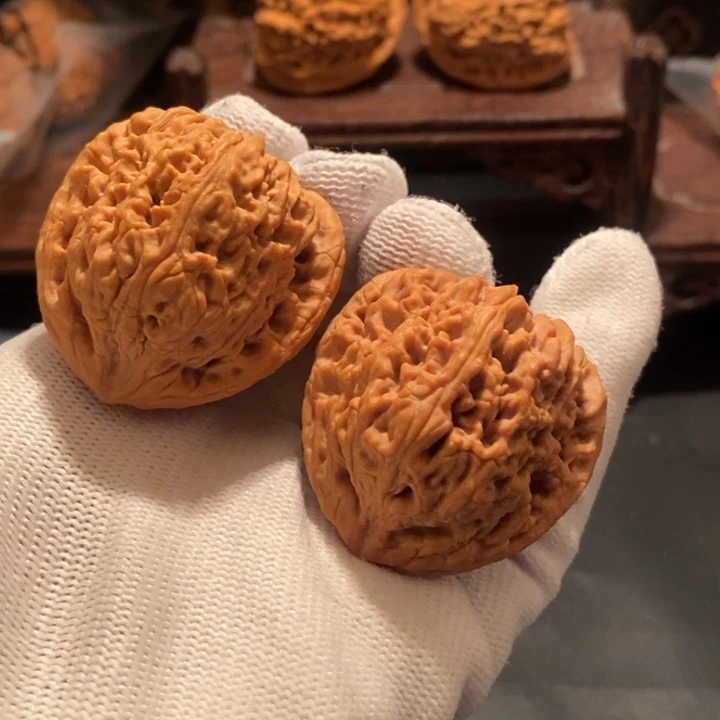 文玩核桃把件M****r三角南疆