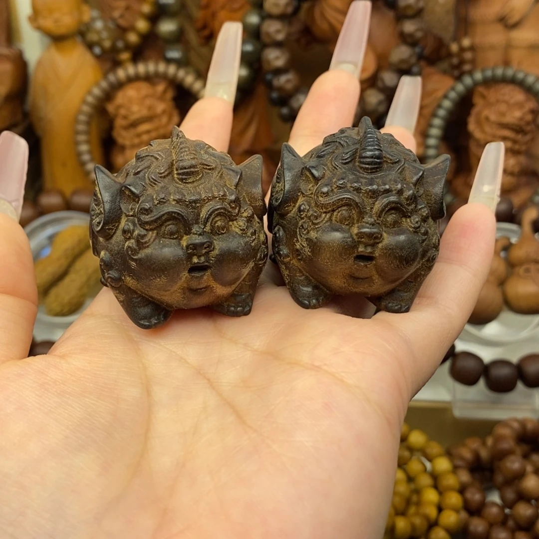 手串/手链檀香木迈索尔老山檀香谛听摆件一对奶香，瑕疵