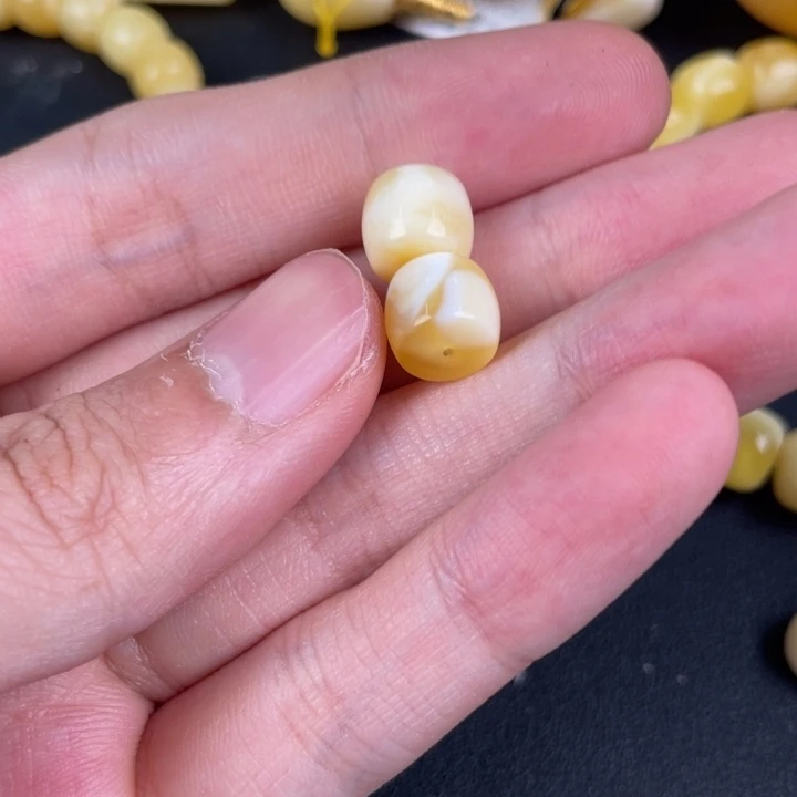 琥珀裸石未镶嵌天然96