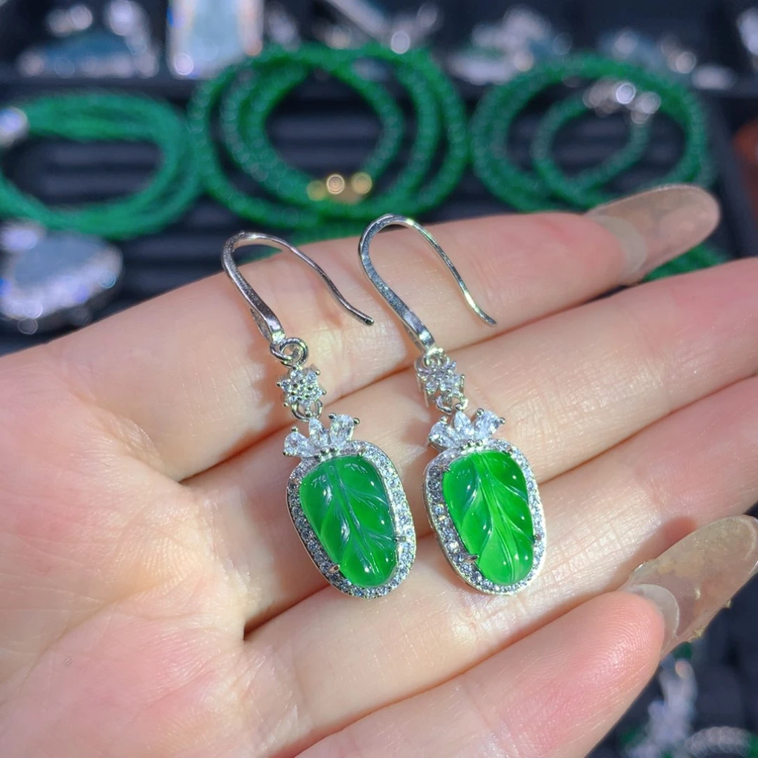 翡翠耳饰未镶嵌天然