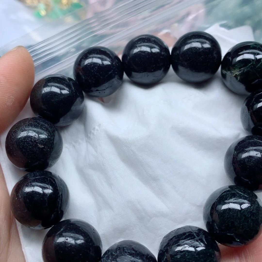 翡翠项链未镶嵌翡翠