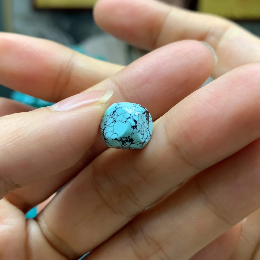 绿松石配饰未镶嵌