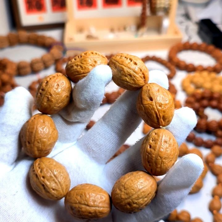 文玩核桃手串蛇皮大枣手串