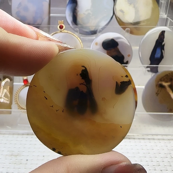 玛瑙/玉髓未镶嵌珠宝奇石