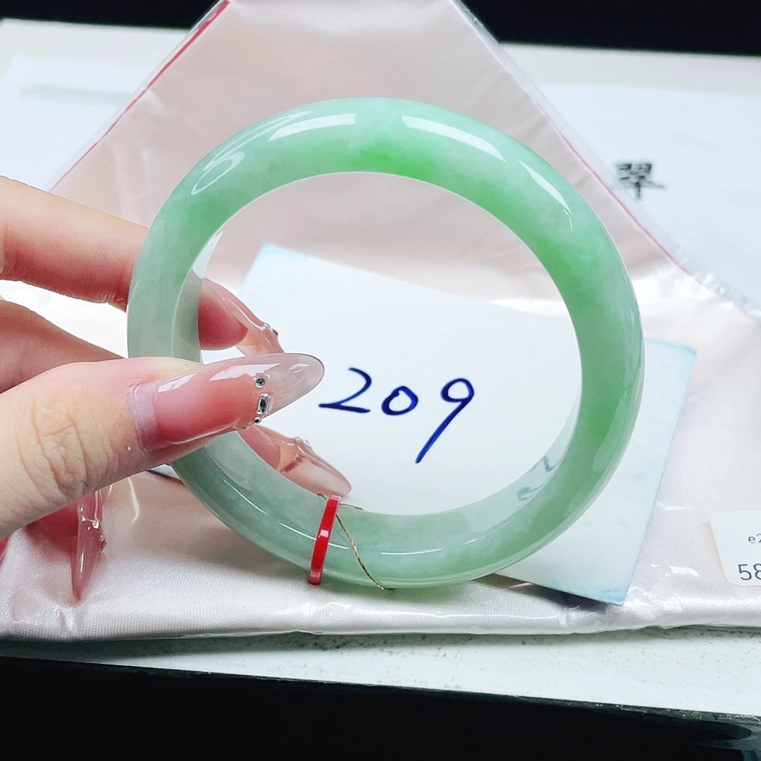 未镶嵌手镯翡翠58
