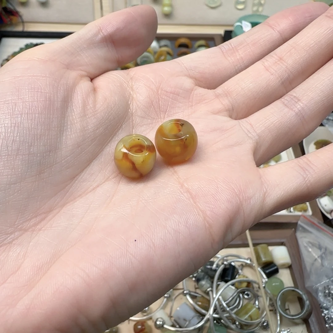 简***单蛇纹石玉未镶嵌岫玉