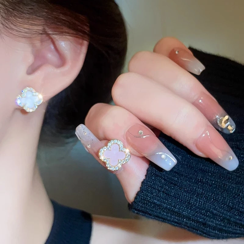 铜合金耳饰 四叶草耳钉2025新款爆款高级感耳环925银针氛围感配饰