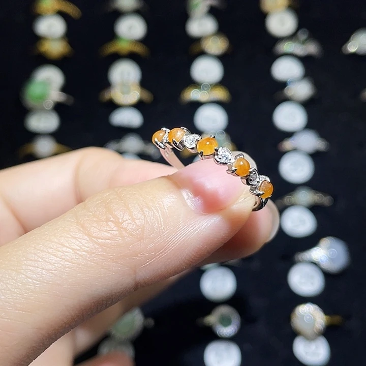 翡翠未镶嵌戒指戒指