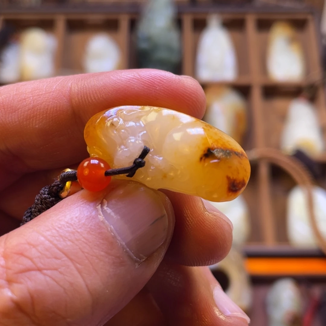 和田玉未镶嵌挂件