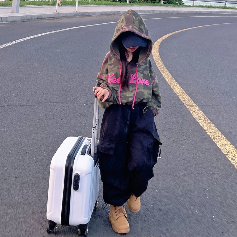 2025韩国童装女童卫衣迷彩套头连帽春秋新款儿童上衣秋冬短款外套