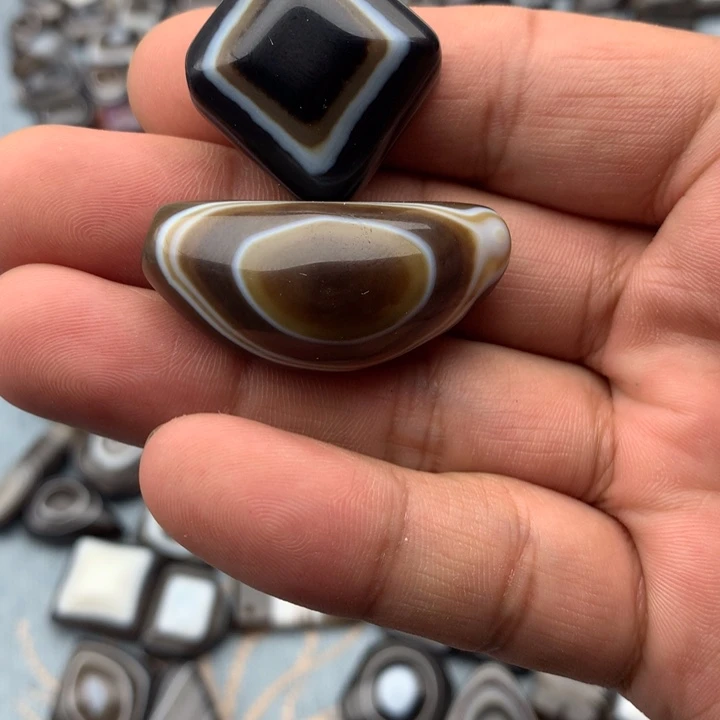 麵***亽玛瑙/玉髓颈饰合金